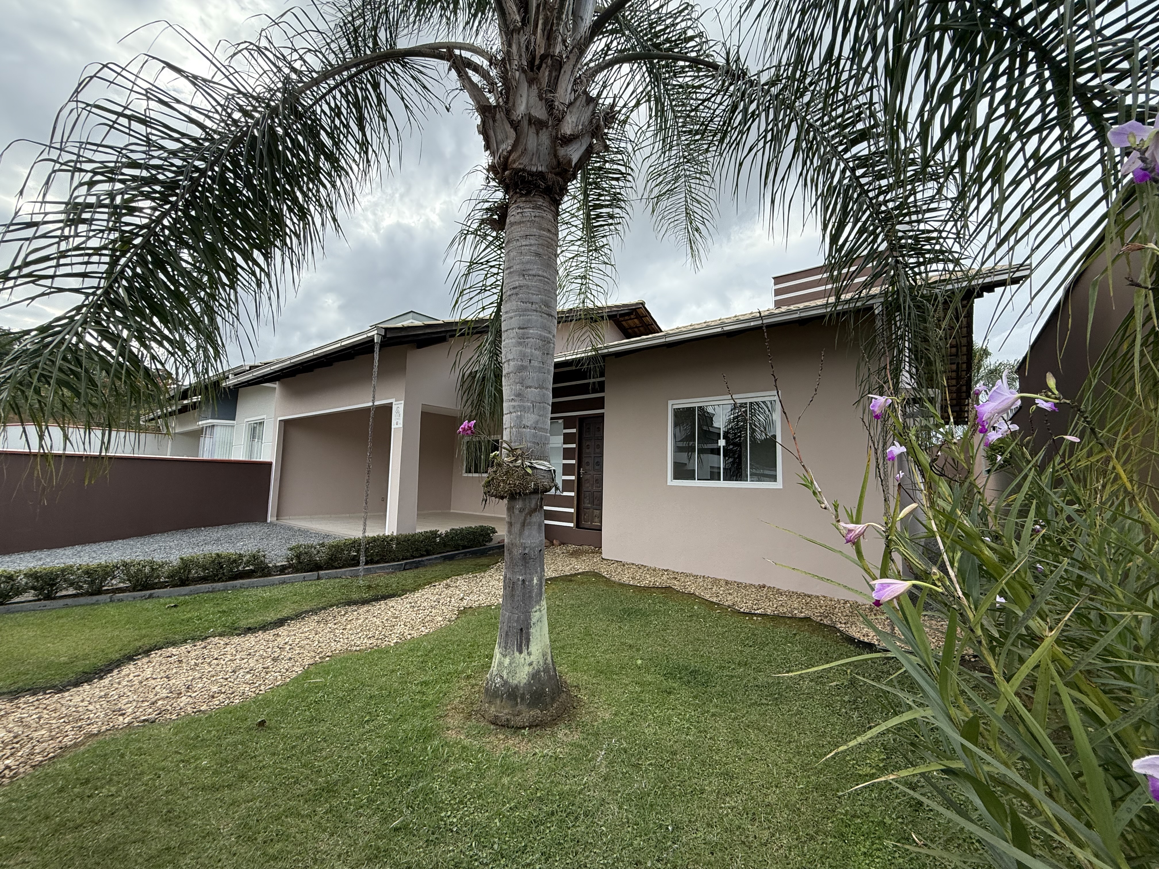 Imagem Casa térrea à venda com 3 quartos e amplo quintal no Bairro Três Rios do Sul