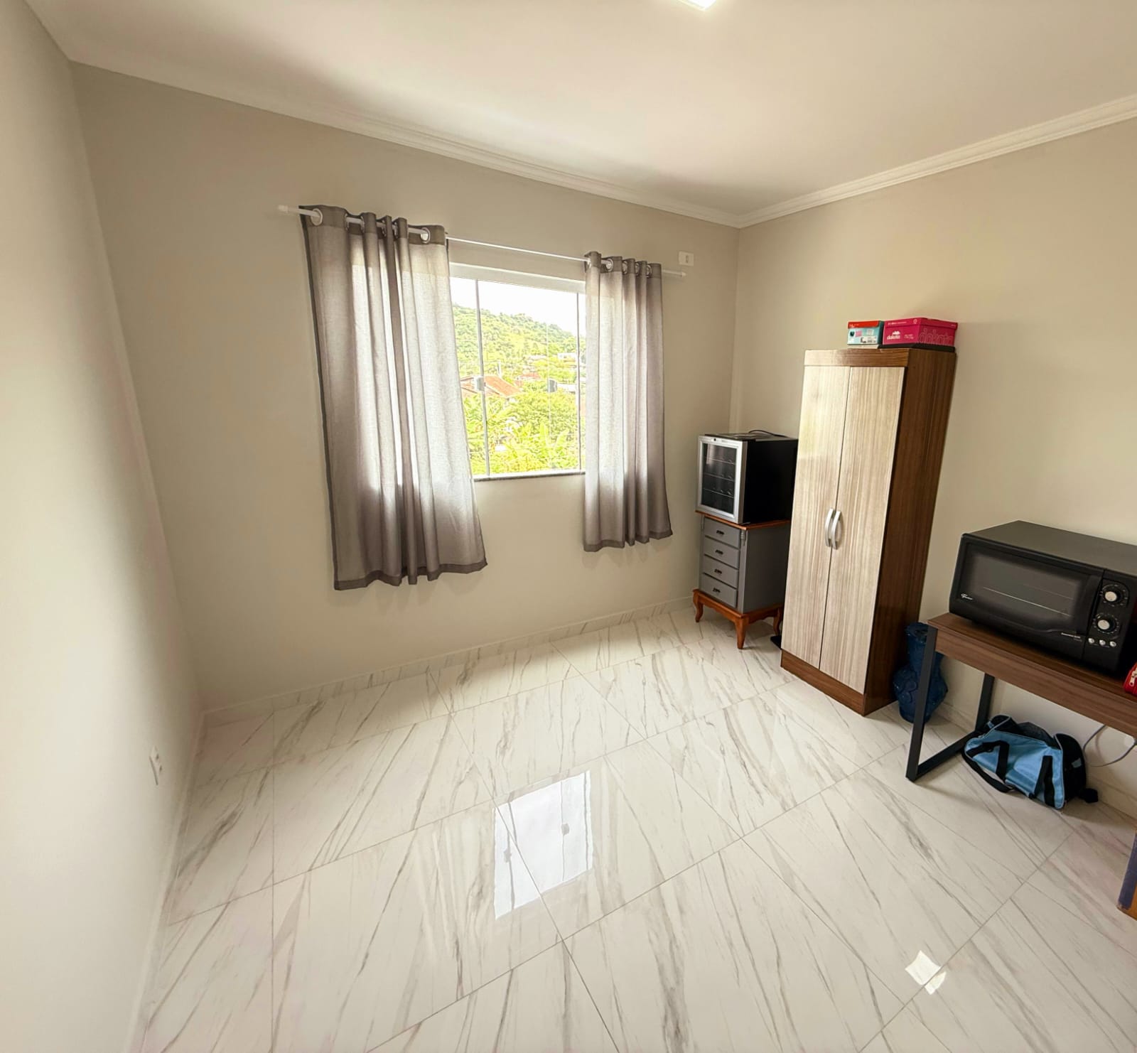 Imagem Apartamento semi mobiliado com 3 dormitórios a venda no bairro Três Rios do Sul em Jaraguá do Sul