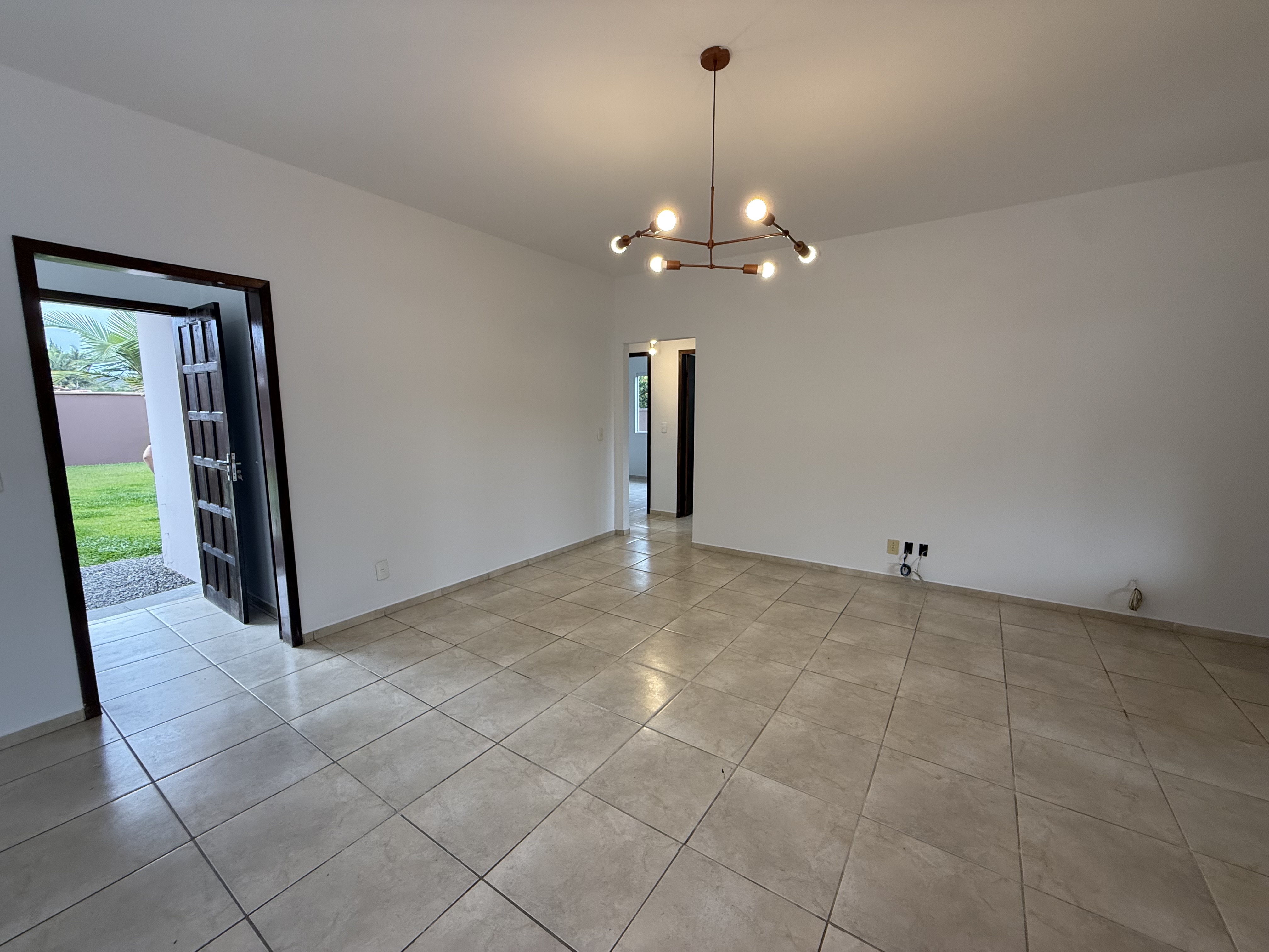 Imagem Casa térrea à venda com 3 quartos e amplo quintal no Bairro Três Rios do Sul