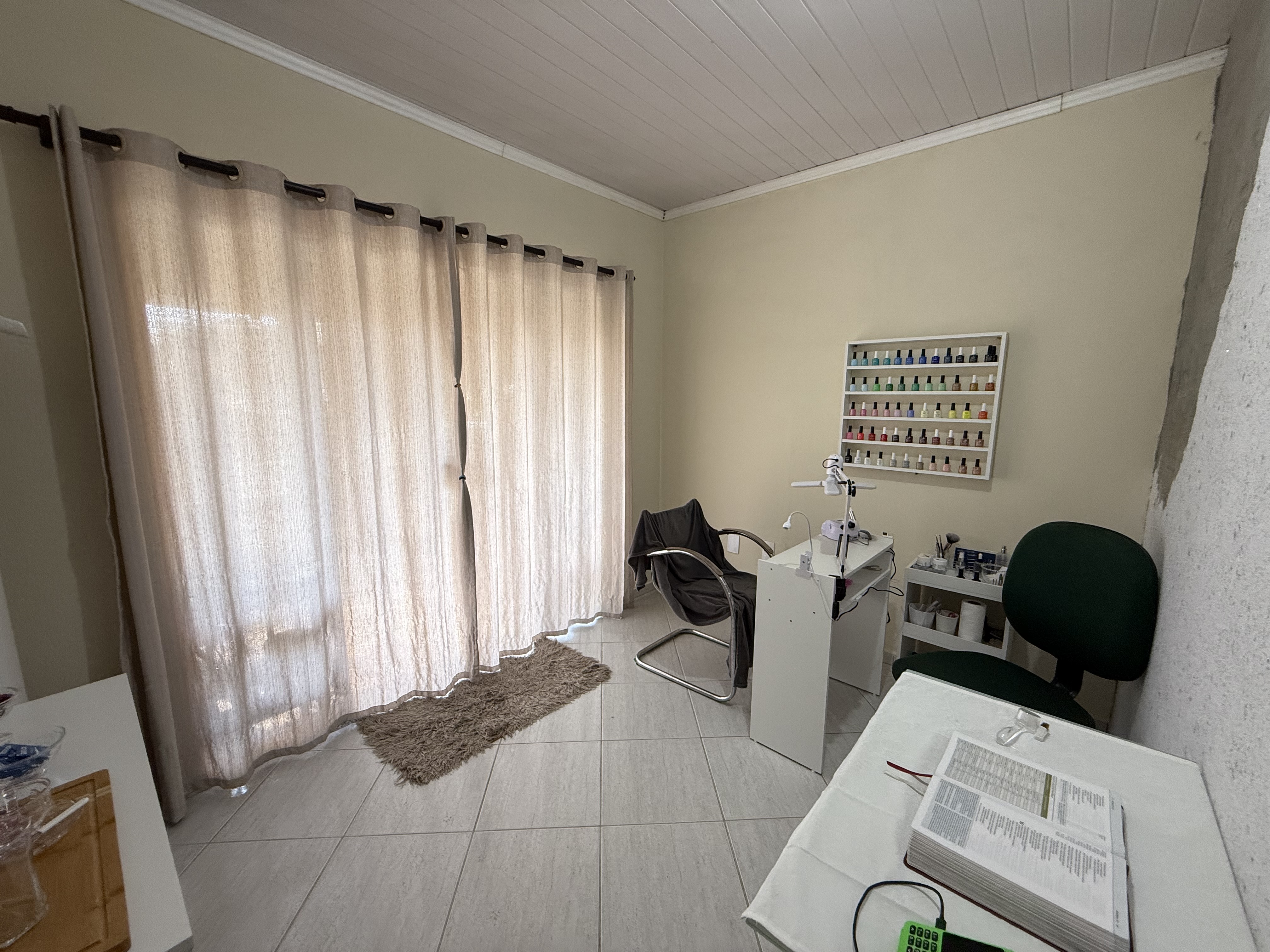 Imagem Casa no bairro Ilha da Figueira com 3 dormitórios e amplo quintal