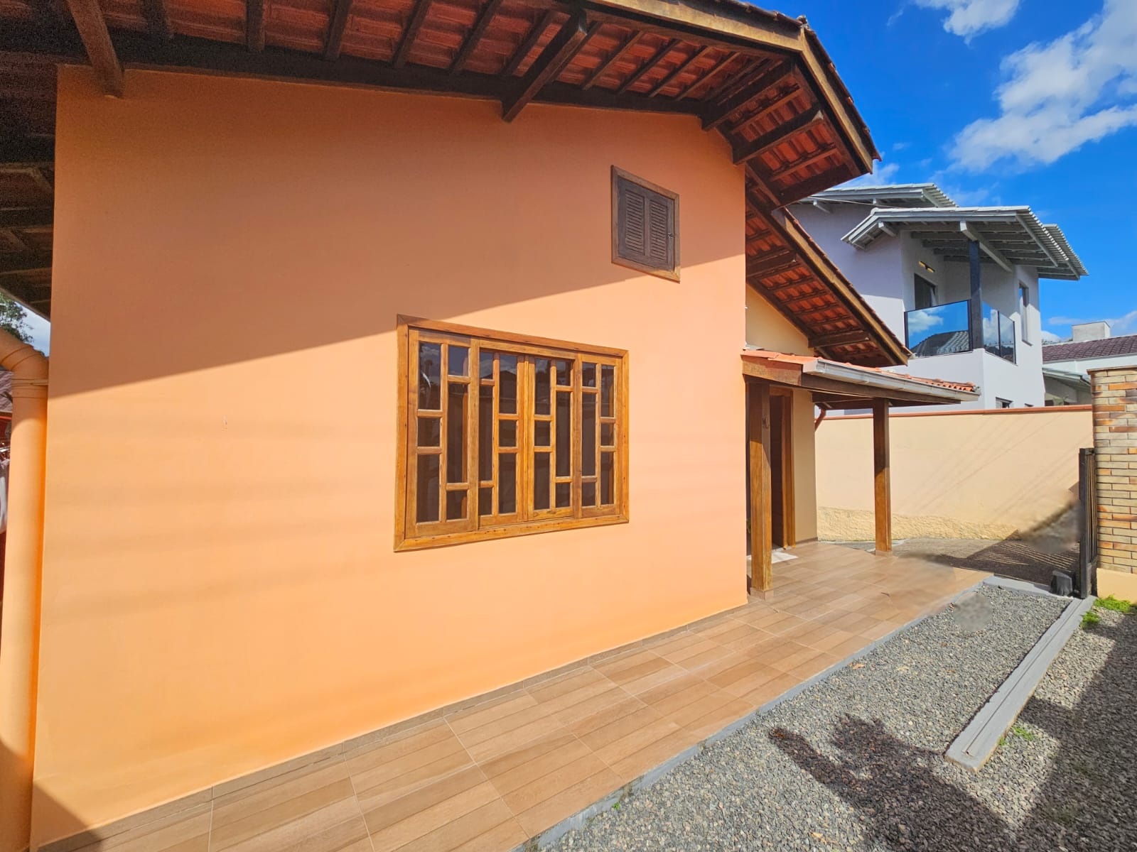 Imagem Casa com 3 dormitórios à venda no bairro Jaraguá Esquerdo em Jaraguá do Sul.