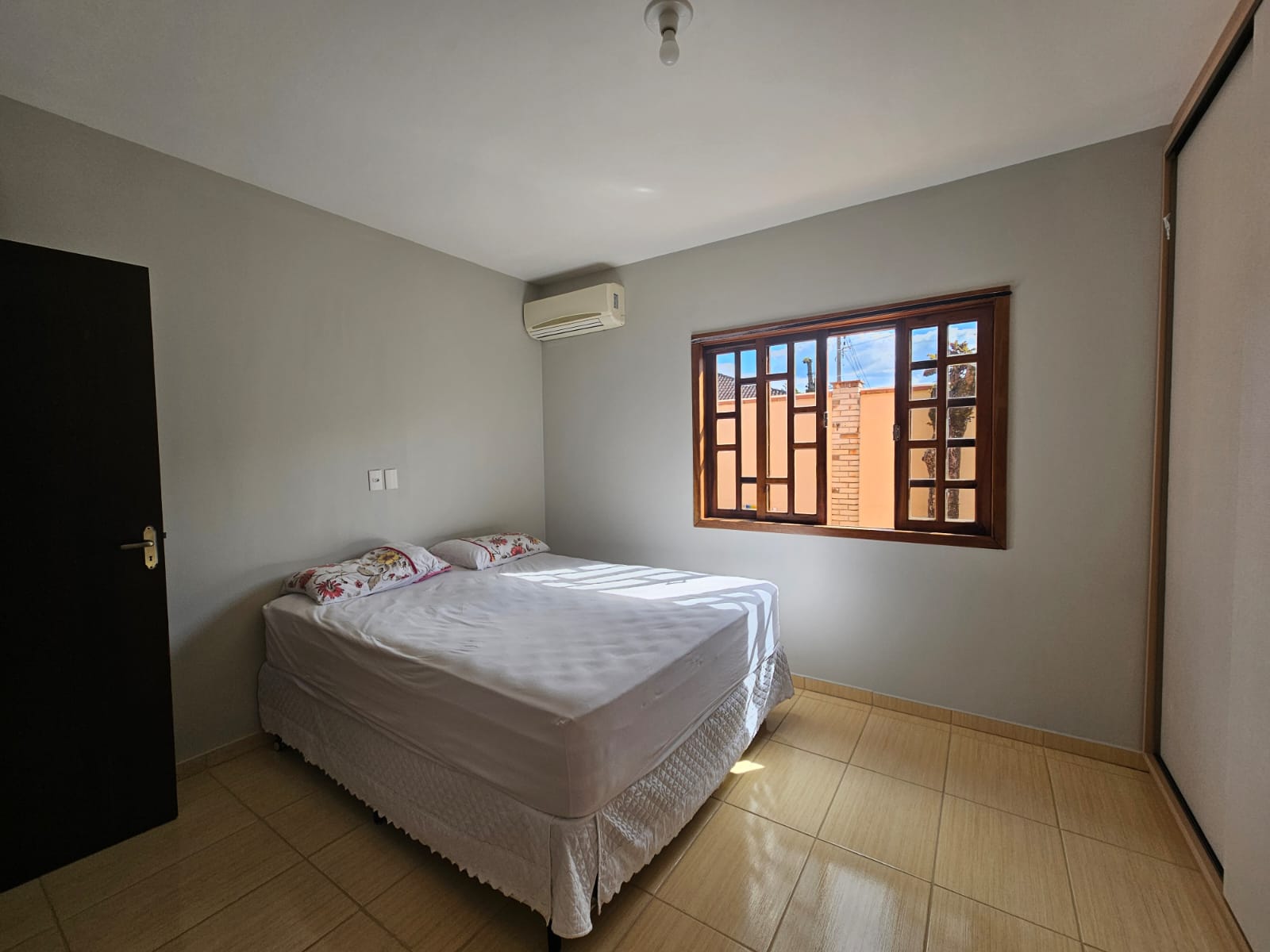 Imagem Casa com 3 dormitórios à venda no bairro Jaraguá Esquerdo em Jaraguá do Sul.