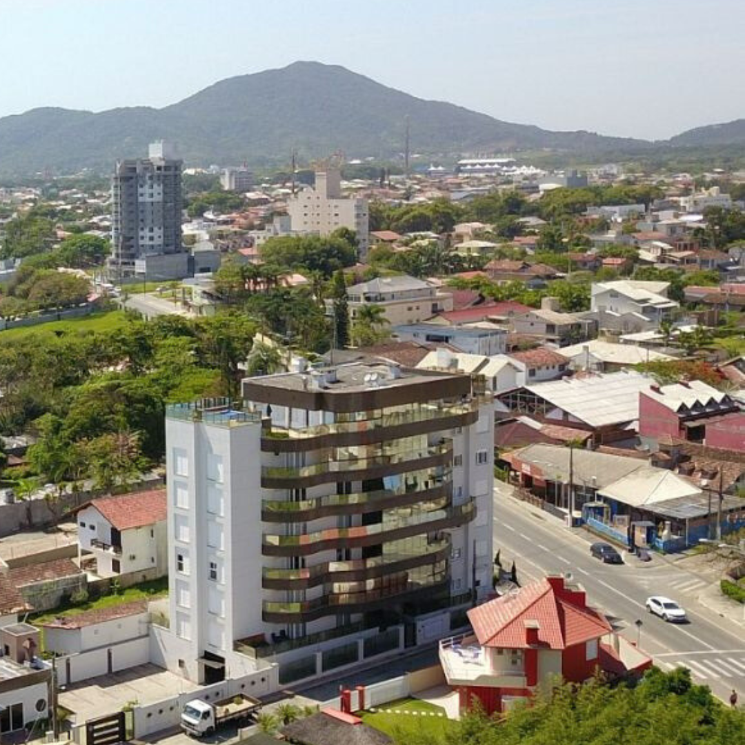 Imagem Cobertura Duplex no Residencial Sunrise em Penha / Alto Padrão - Frente para o mar - Mobiliado - Quadra do Mar