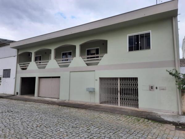 Imagem principal Casa residencial e comercial no centro de Jaraguá do SUl