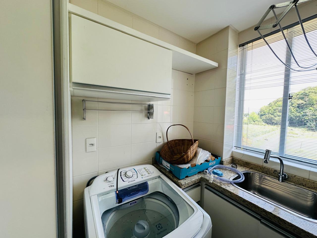 Imagem Apartamento Mobiliado com 1 Suíte + 2 Quartos em Localização Privilegiada