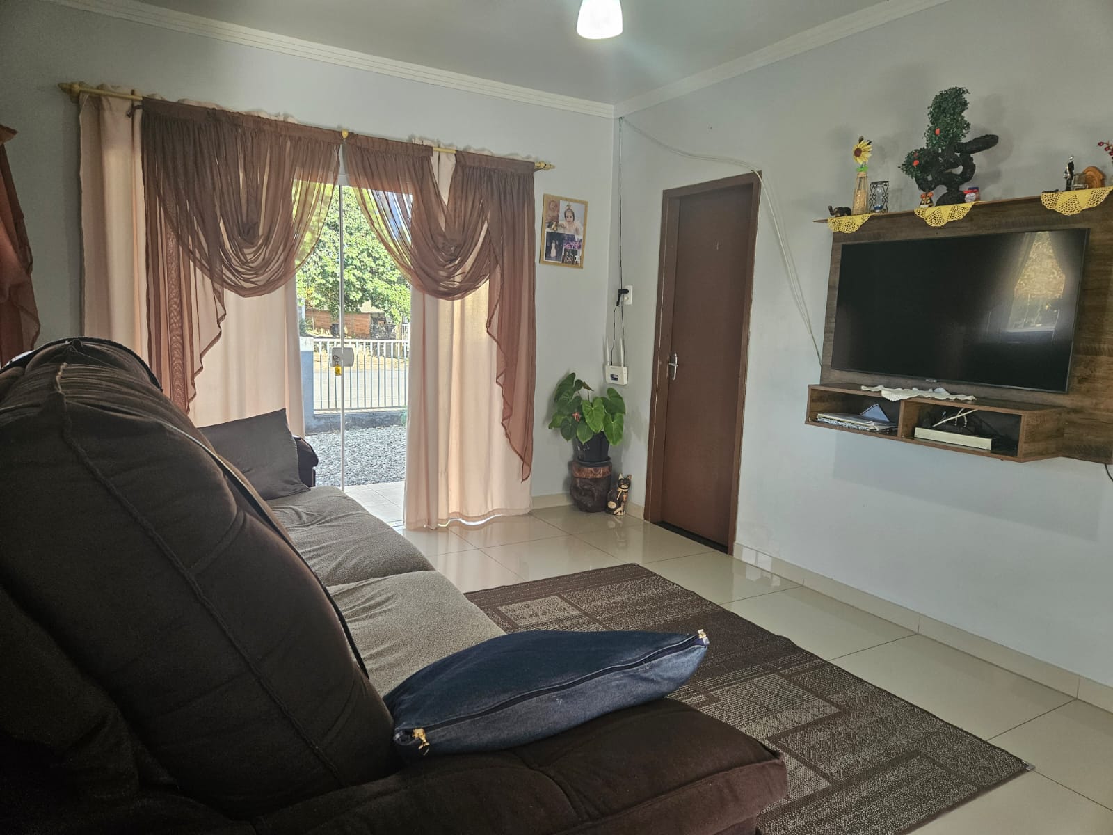 Imagem Casa de esquina com 3 dormitórios + edícula no bairro João Pessoa em Jaraguá do Sul