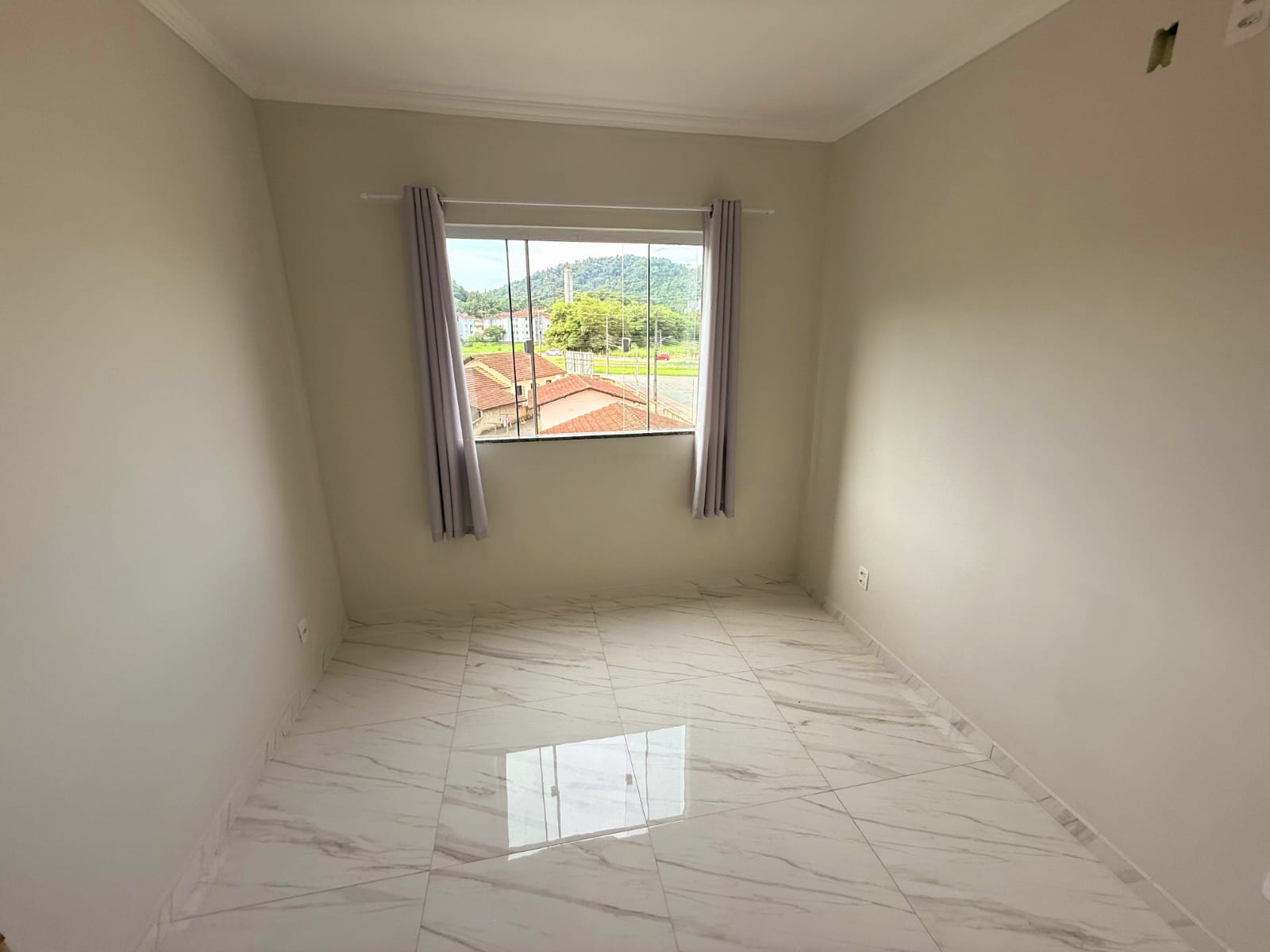 Imagem Apartamento semi mobiliado com 3 dormitórios a venda no bairro Três Rios do Sul em Jaraguá do Sul