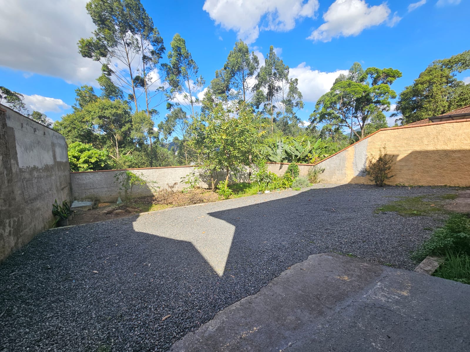 Imagem Casa com 3 dormitórios à venda no bairro Jaraguá Esquerdo em Jaraguá do Sul.
