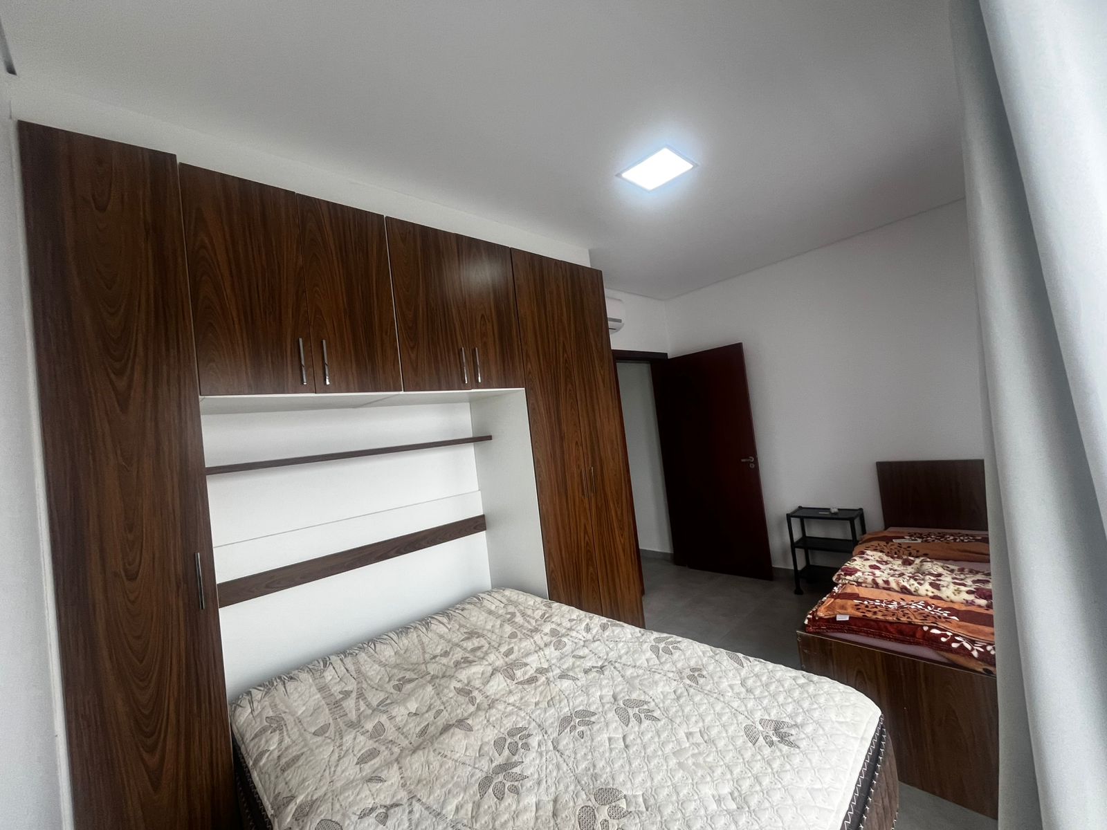 Imagem Apartamento com 2 dormitórios, semi mobiliado no bairro Centro em Barra Velha