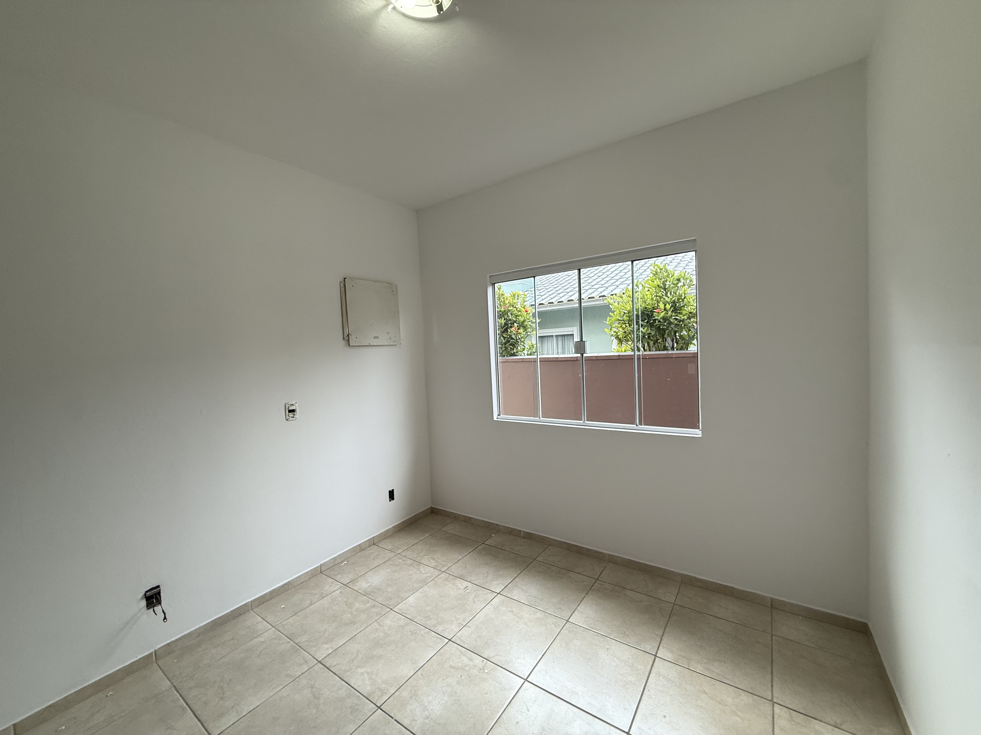 Imagem Casa térrea à venda com 3 quartos e amplo quintal no Bairro Três Rios do Sul