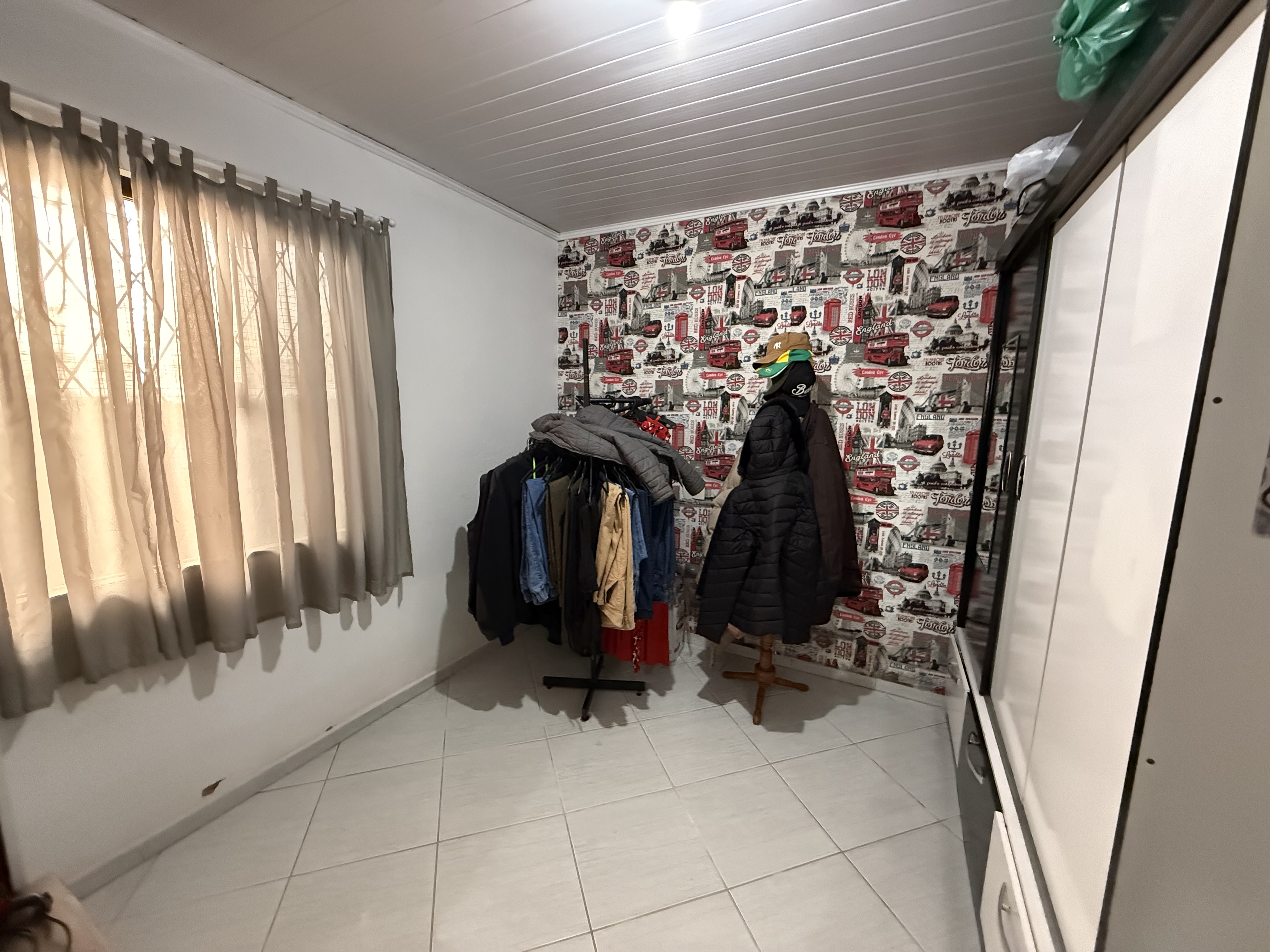 Imagem Casa no bairro Ilha da Figueira com 3 dormitórios e amplo quintal