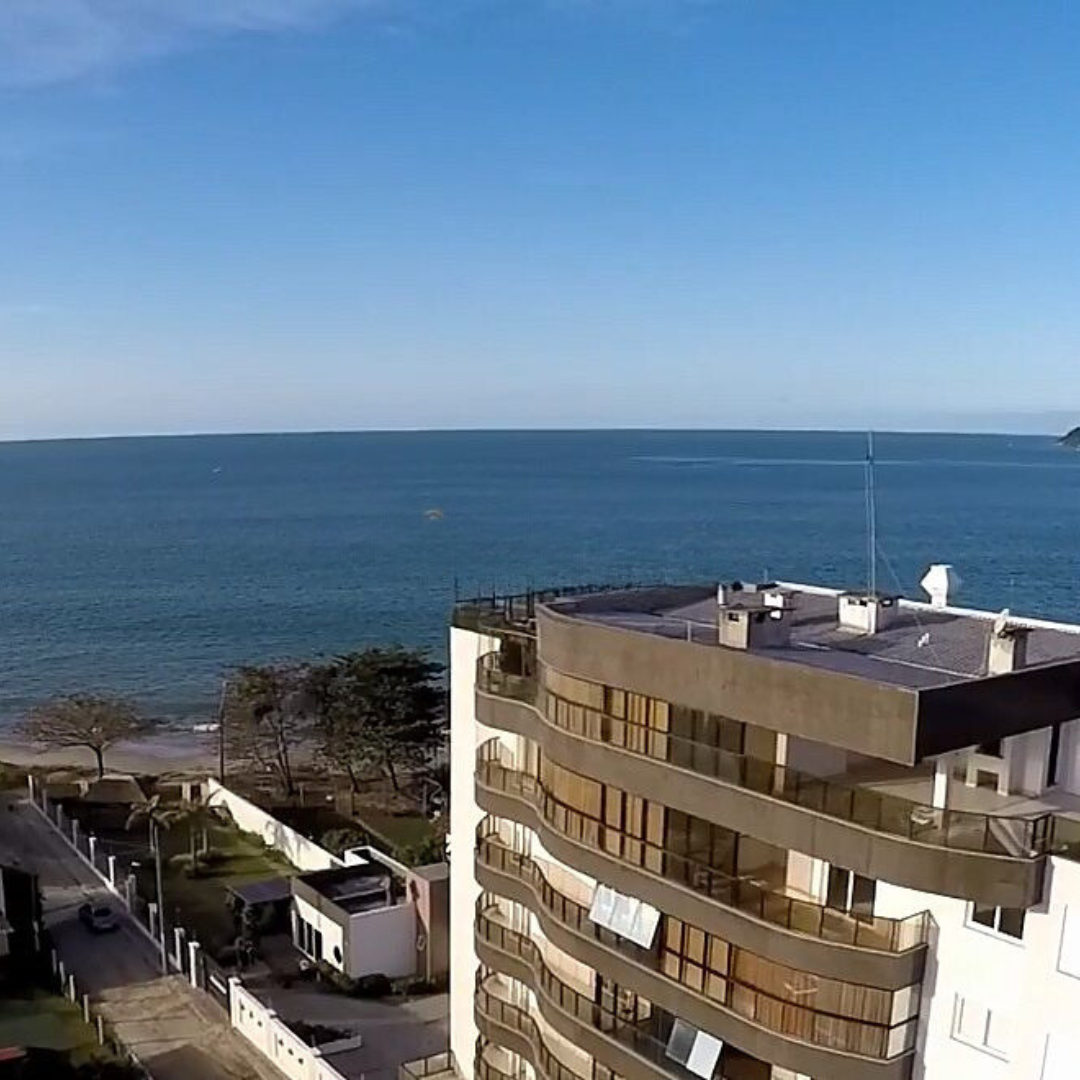 Imagem Cobertura Duplex no Residencial Sunrise em Penha / Alto Padrão - Frente para o mar - Mobiliado - Quadra do Mar