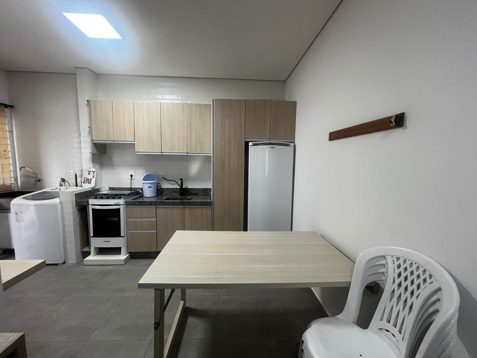 Imagem Apartamento com 2 dormitórios, semi mobiliado no bairro Centro em Barra Velha