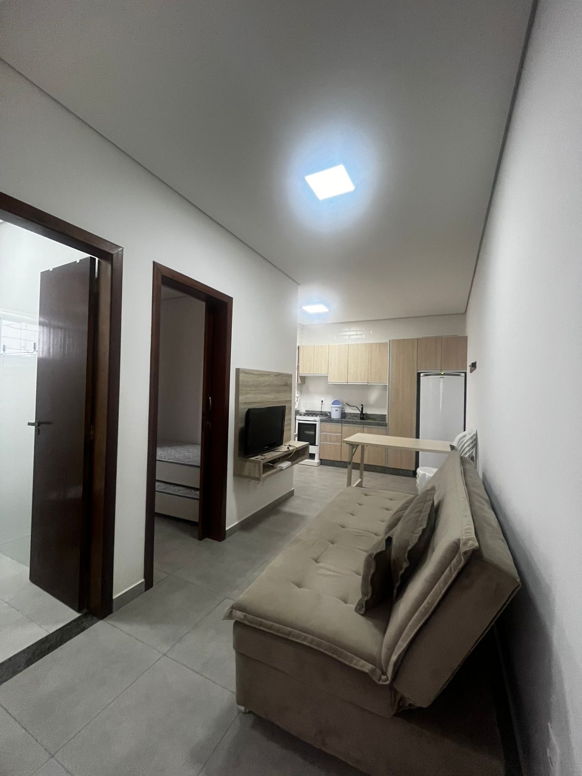 Imagem Apartamento com 2 dormitórios, semi mobiliado no bairro Centro em Barra Velha