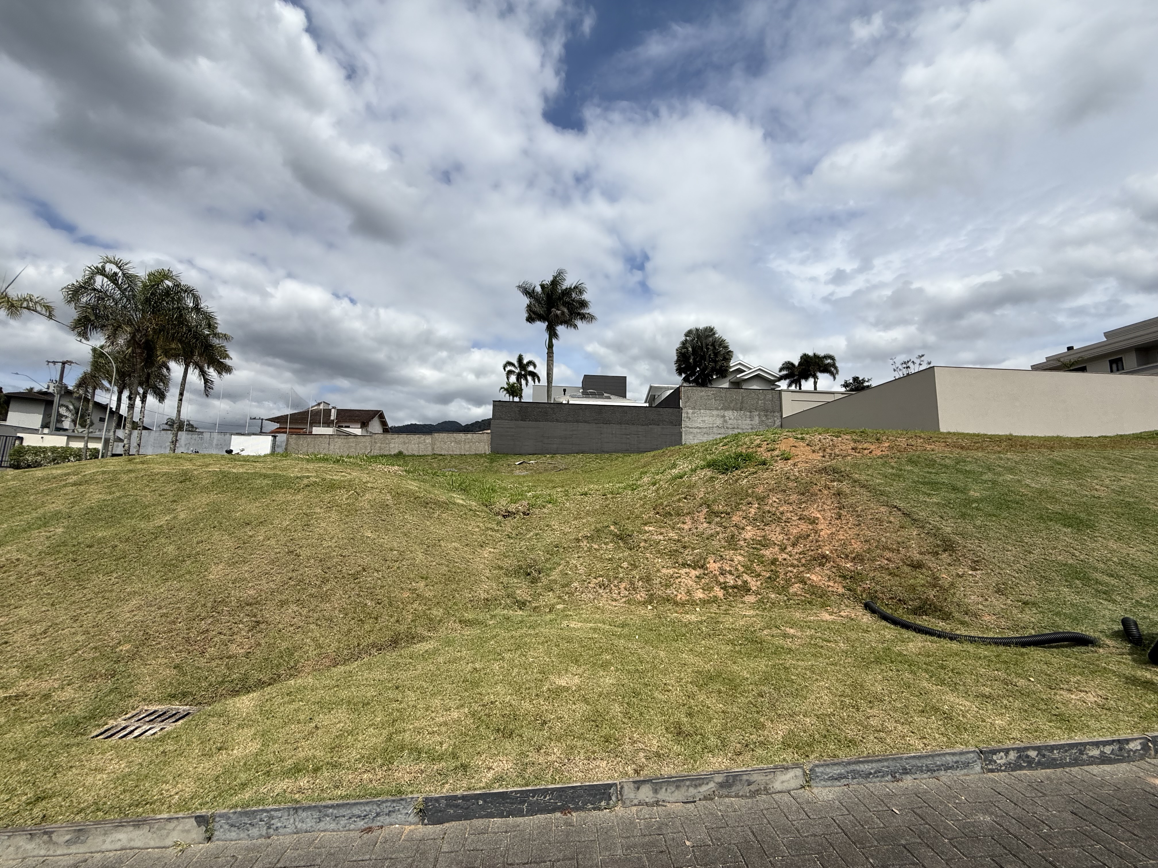 Imagem principal Terreno à venda no Condomínio Dal Lago – 899 m² em bairro nobre de Jaraguá do Sul