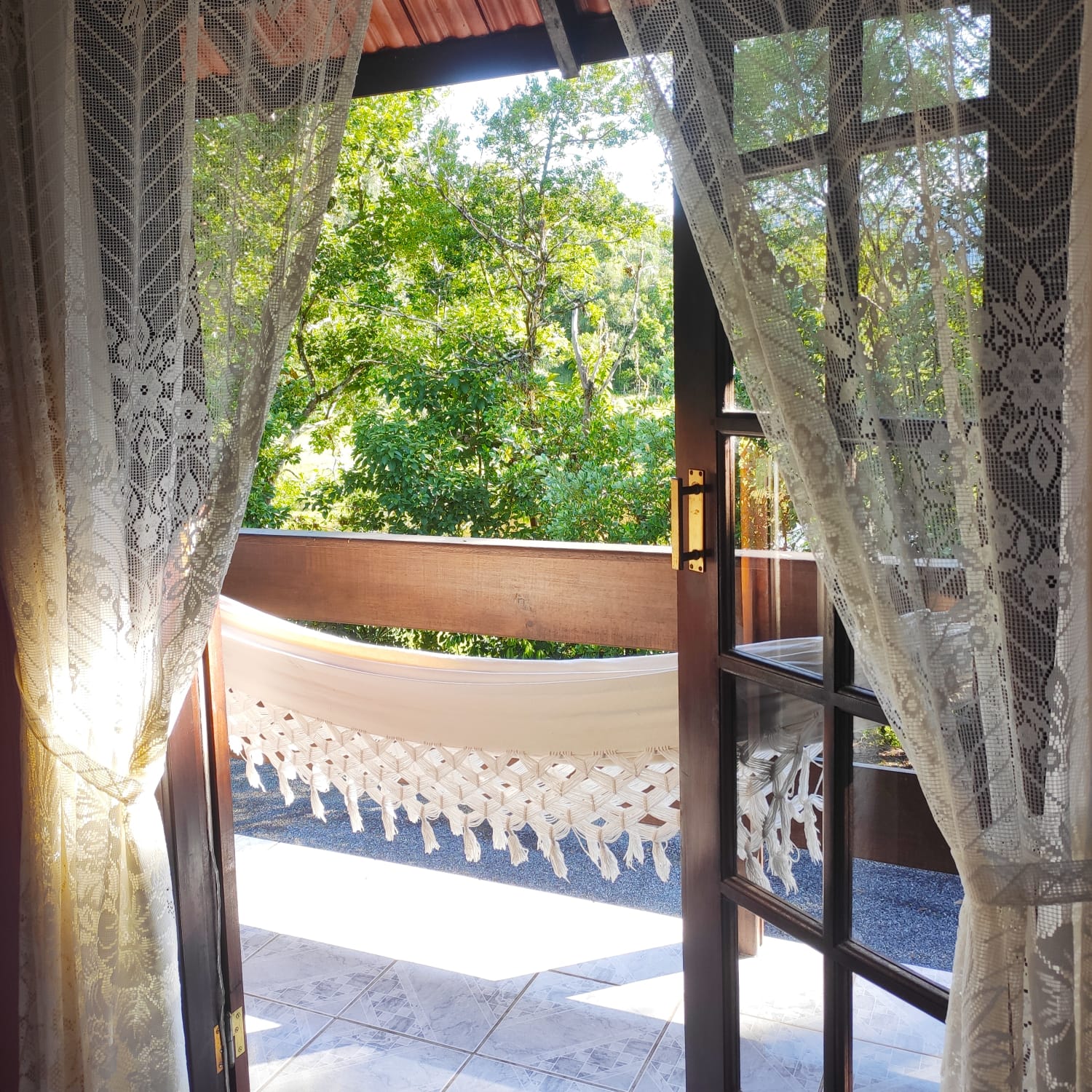 Imagem Casa Estilo Chalé à Venda em Schroeder – 184m² e Terreno de 2.343m²