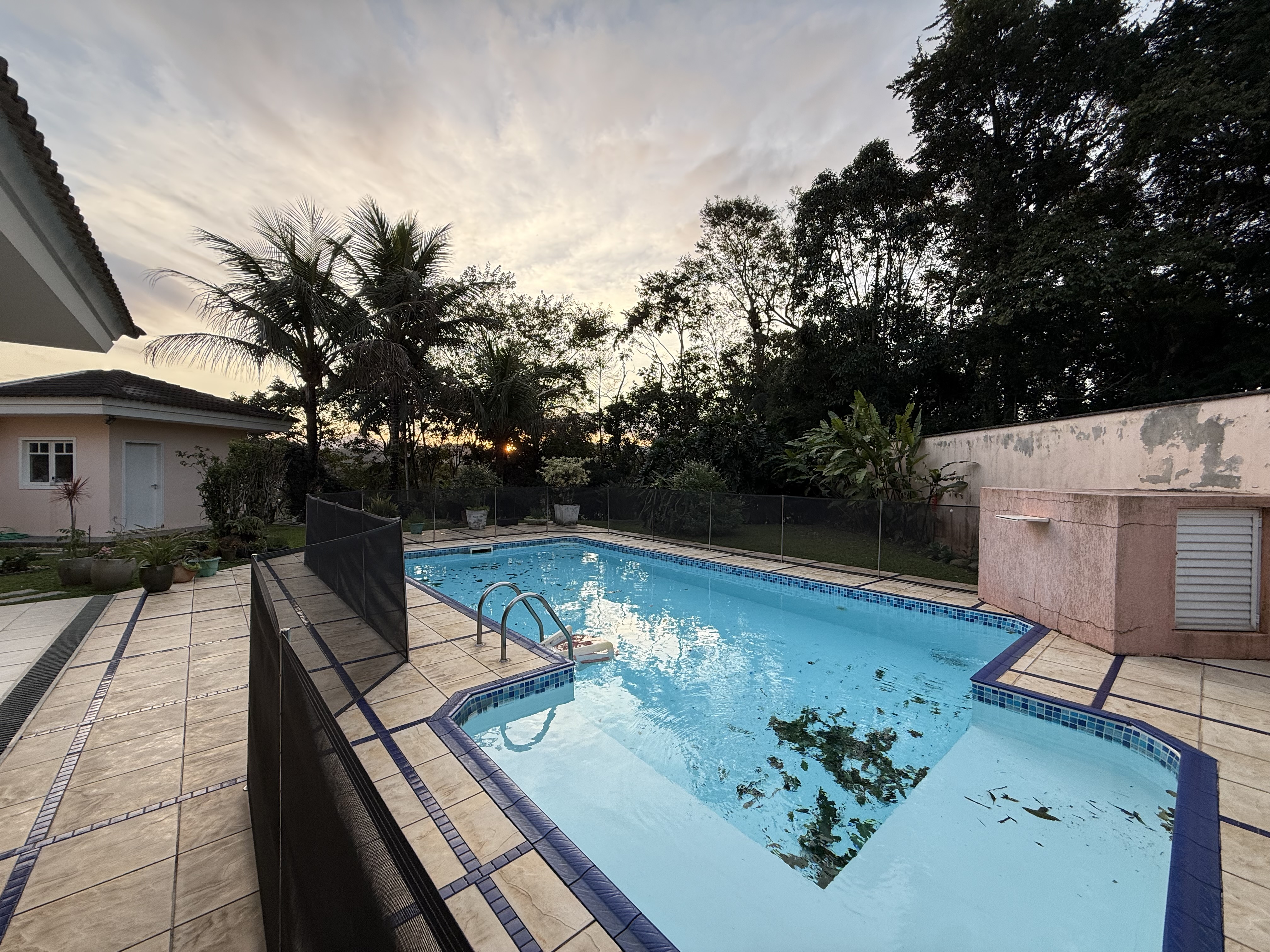 Imagem Casa à venda em Jaraguá do Sul (Jaraguá Esquerdo) | 1 suíte, 4 quartos, 2 vagas