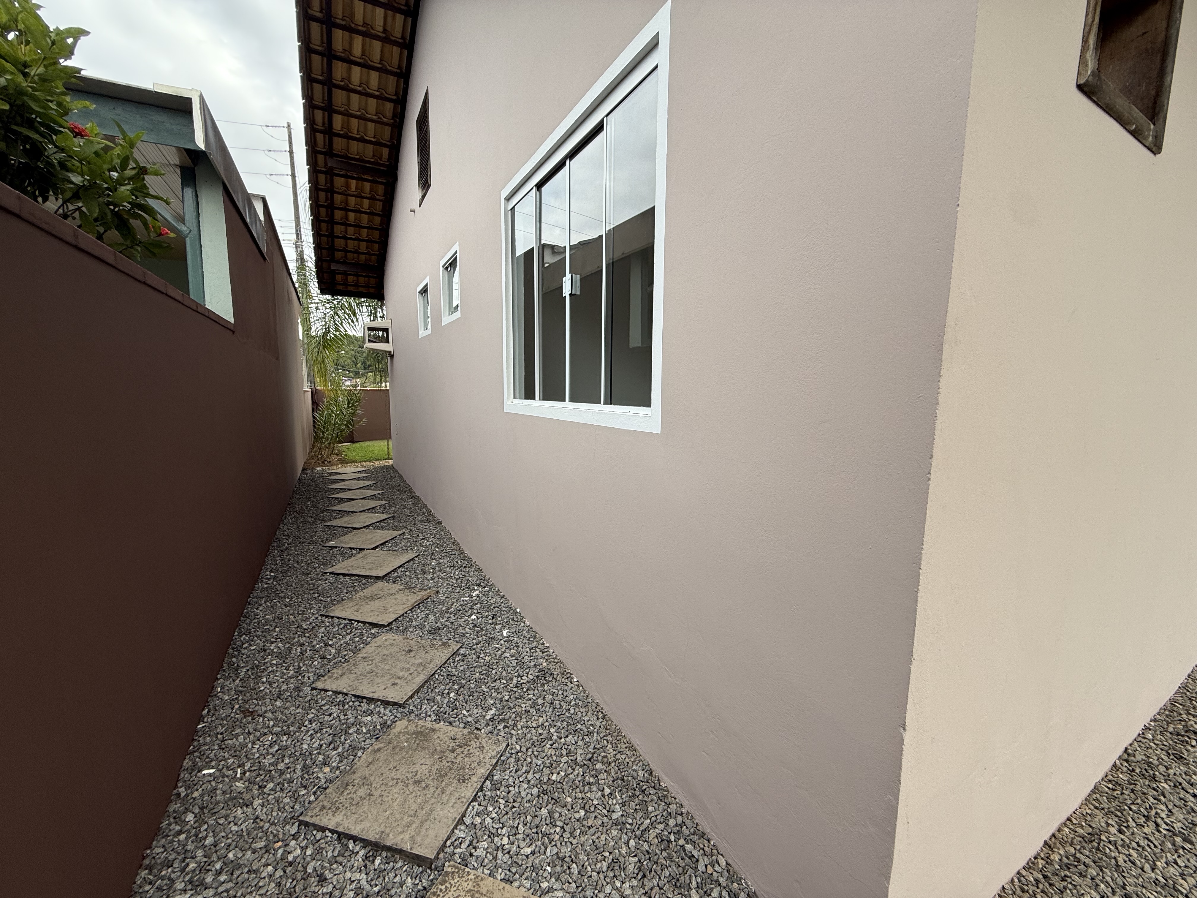 Imagem Casa térrea à venda com 3 quartos e amplo quintal no Bairro Três Rios do Sul