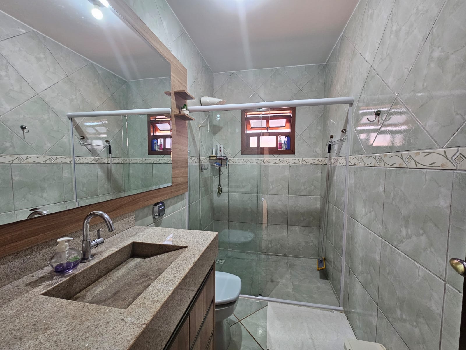 Imagem Casa com 3 dormitórios à venda no bairro Jaraguá Esquerdo em Jaraguá do Sul.