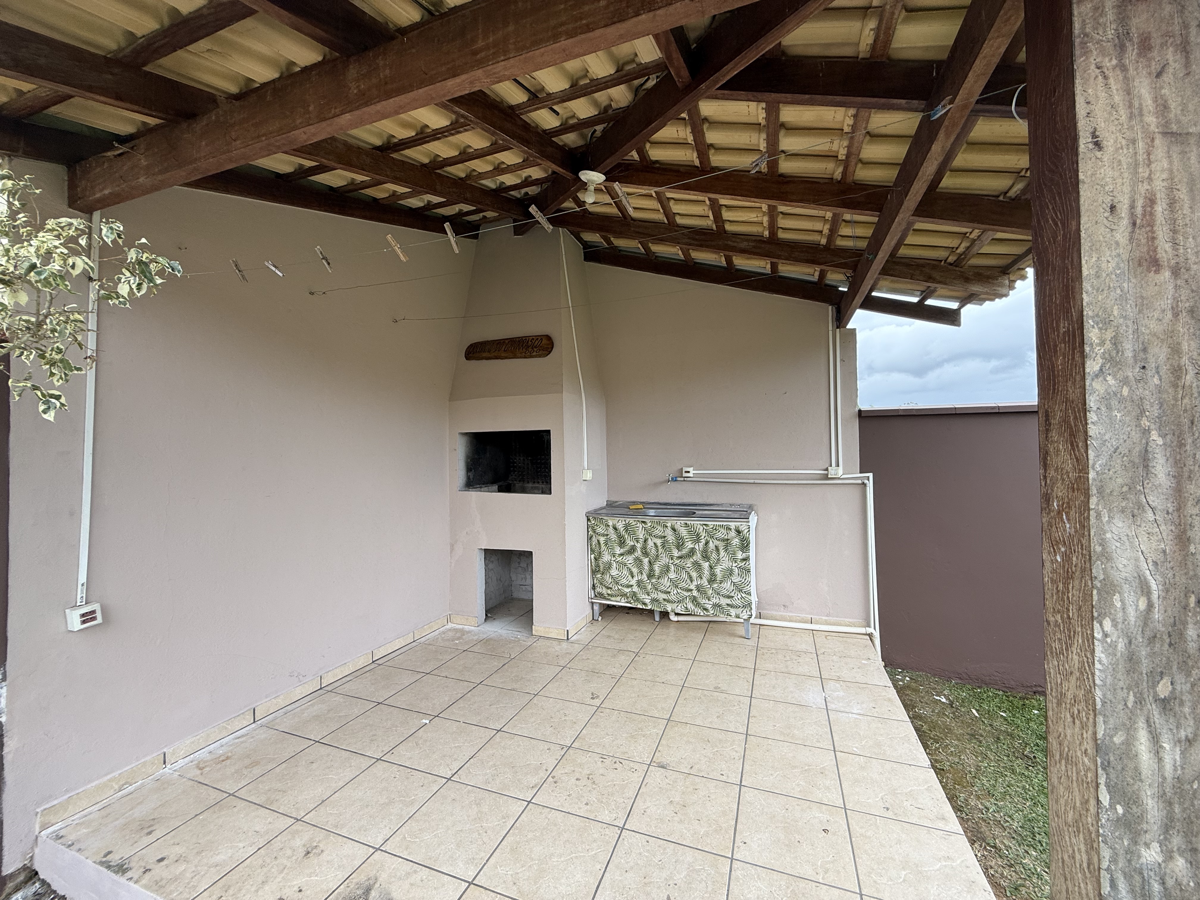 Imagem Casa térrea à venda com 3 quartos e amplo quintal no Bairro Três Rios do Sul