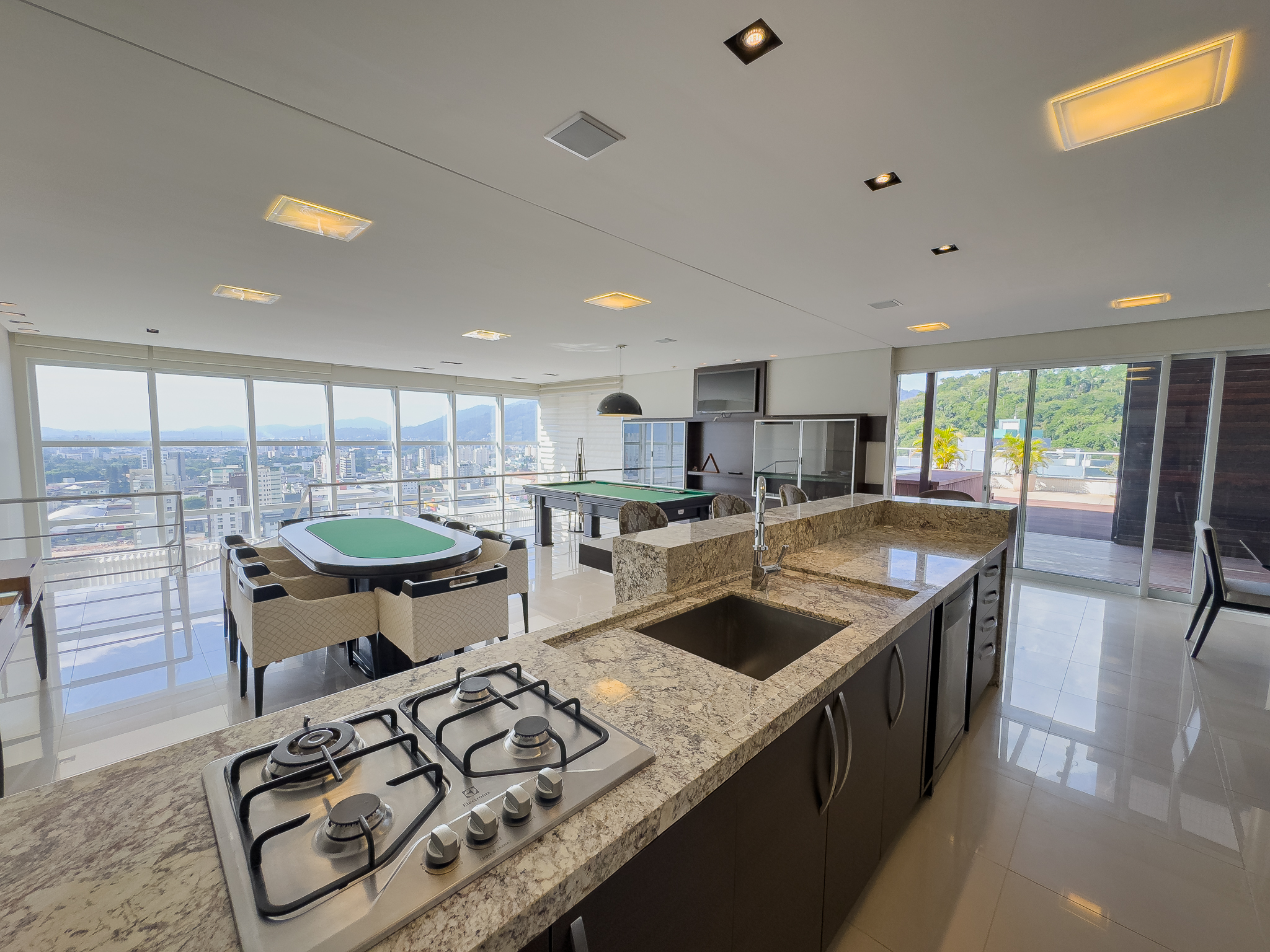 Imagem Cobertura com 542,28m² à venda no Villenueve Residence no Nova Brasília em Jaraguá do Sul