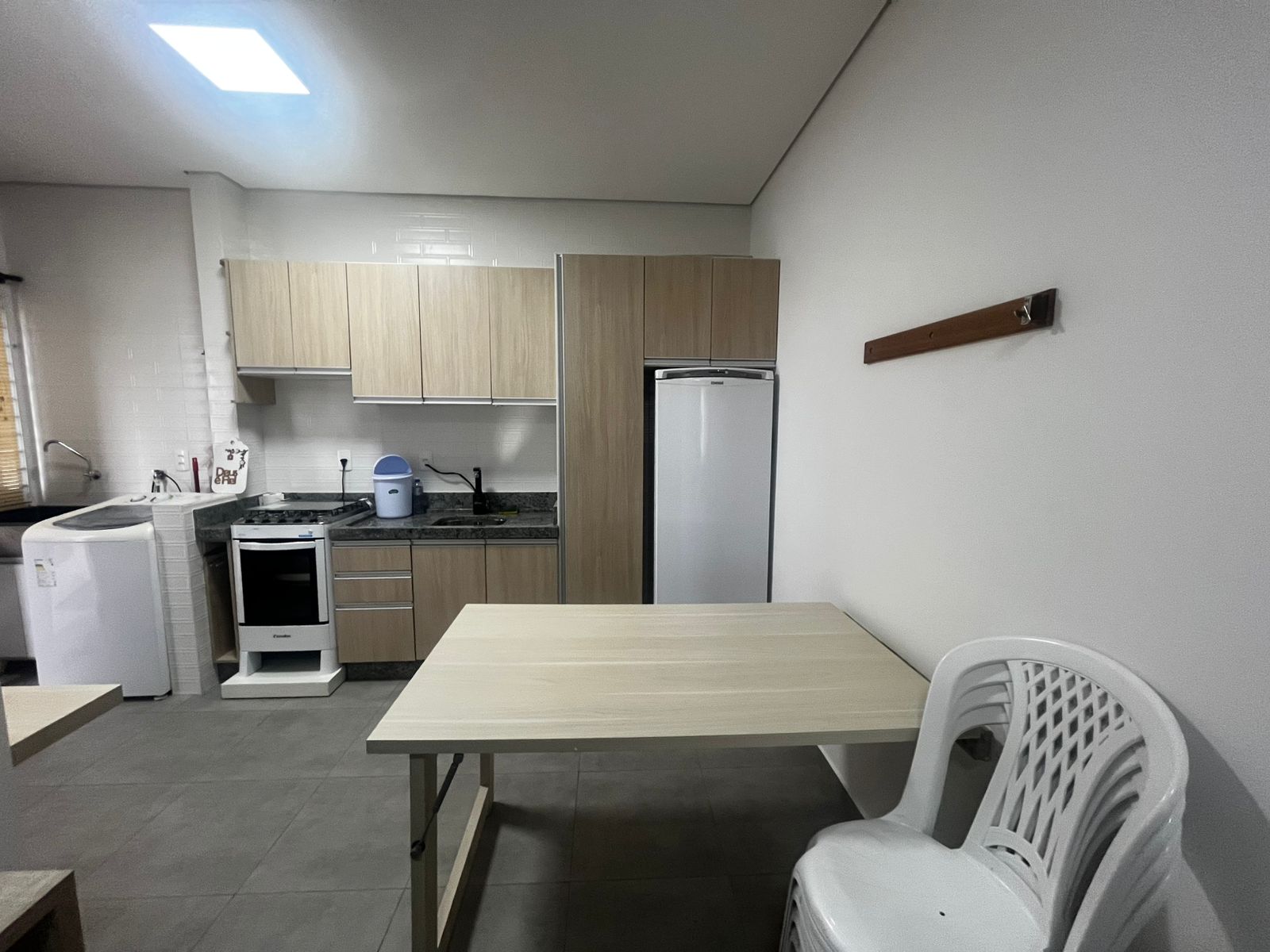 Imagem Apartamento com 2 dormitórios, semi mobiliado no bairro Centro em Barra Velha