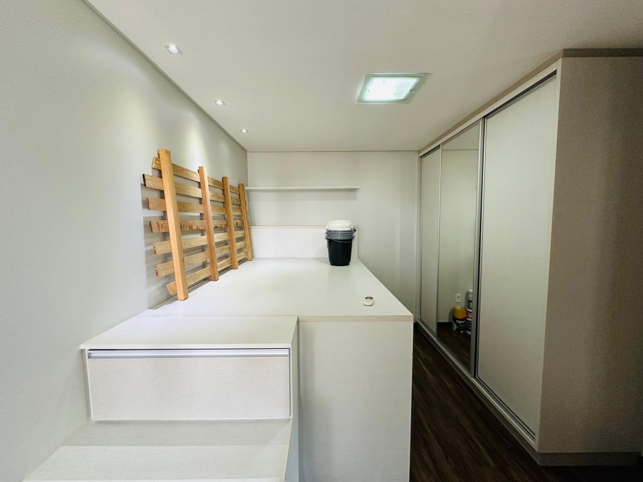 Imagem Apartamento Mobiliado com 1 Suíte + 2 Quartos em Localização Privilegiada