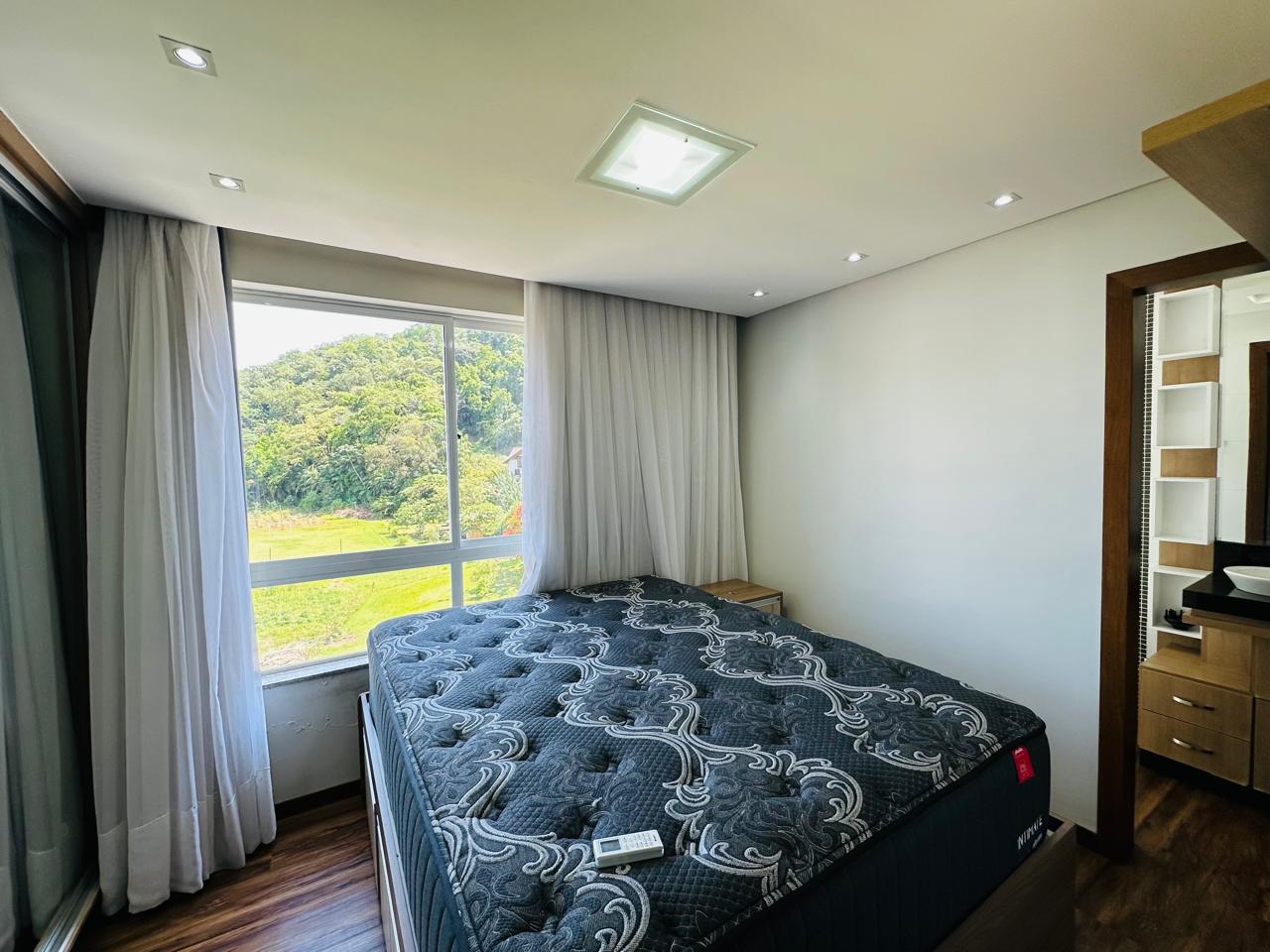 Imagem Apartamento Mobiliado com 1 Suíte + 2 Quartos em Localização Privilegiada