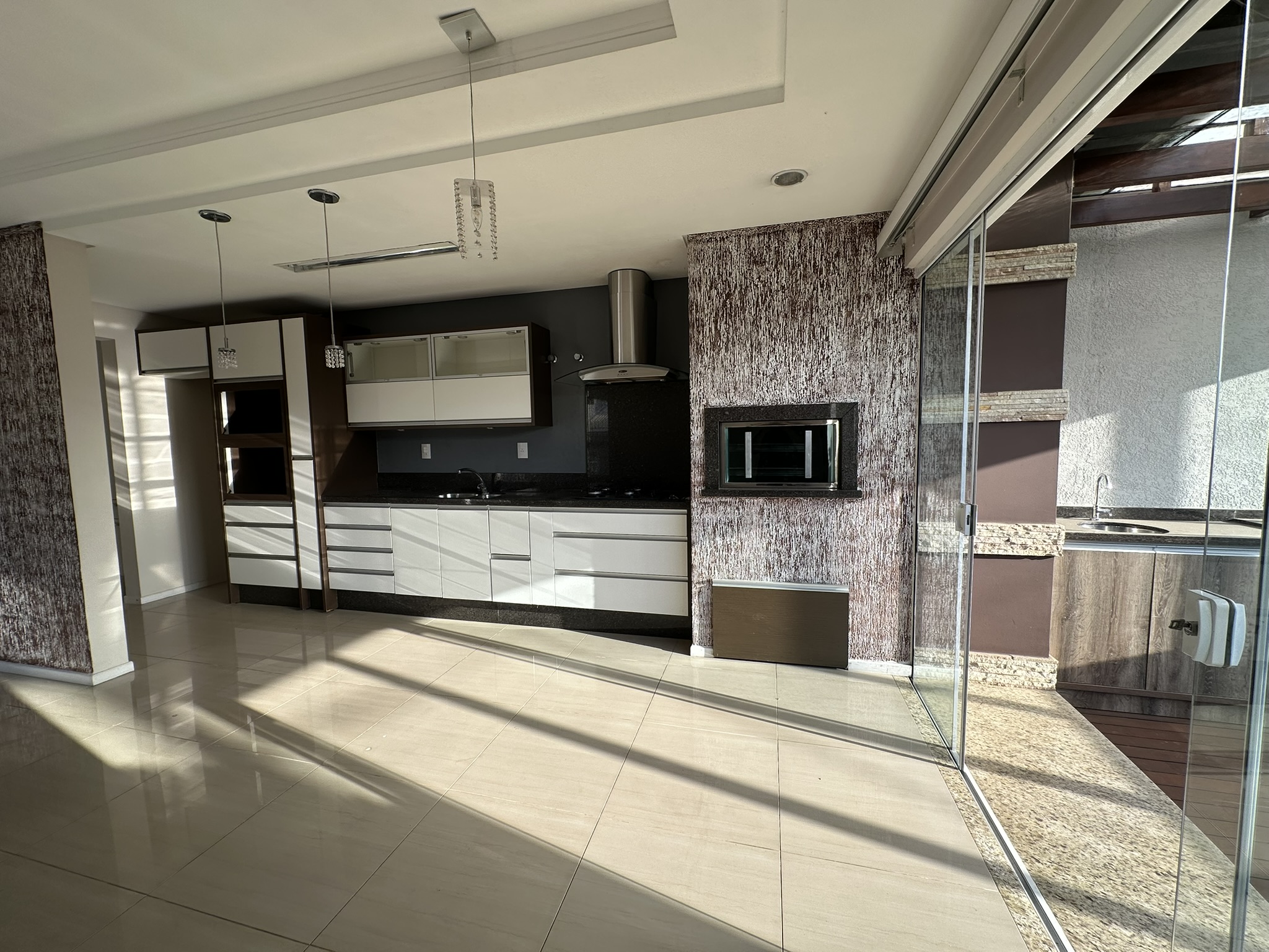 Imagem Sobrado no bairro Amizade - Localização privilegiada, área externa ampla e economia